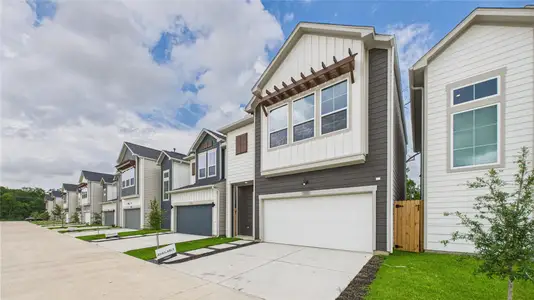 New construction Single-Family house 5812 Highland Sky Ln, Houston, TX 77091 - image