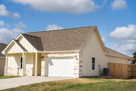 New construction Single-Family house 309 String Prairie Wy, Smithville, TX 78957 - image