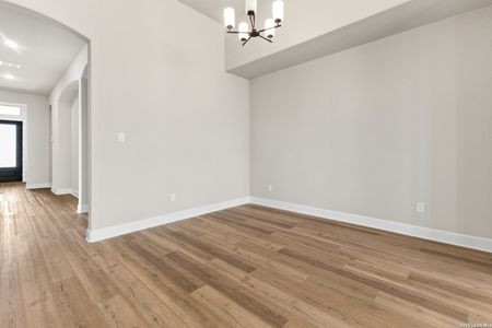 New construction Single-Family house 137 Gallant Fox Dr, Castroville, TX 78009 plan Plan 2435 - image 14