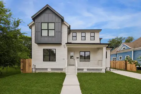 New construction Single-Family house 111 E 18Th St, Houston, TX 77008 - image