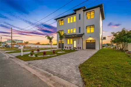 New construction Single-Family house 11460 7Th St E, Treasure Island, FL 33706 - image