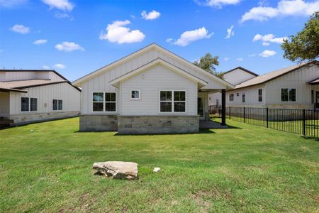 New construction Single-Family house 170 Bunker Ranch Blvd, Unit 59, Dripping Springs, TX 78620 - photo 29 29