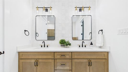 New construction Single-Family house 5410 Nolda St, Unit B, Houston, TX 77007 - image 17