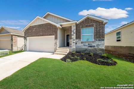 New construction Single-Family house 2717 Sierra Chicas Lane, Seguin, TX 78155 Thayer- photo 0