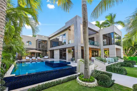 New construction Single-Family house 905 Belle Meade Island Dr, Miami, FL 33138 - image