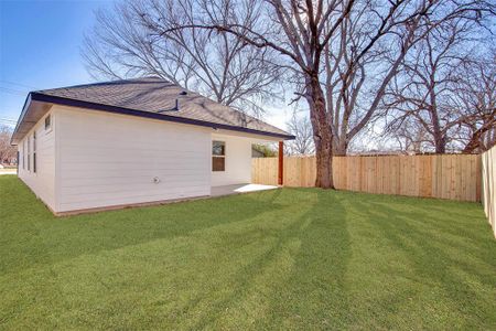 New construction Single-Family house 1013 S Grand, Gainesville, TX 76240 null- photo 19 19