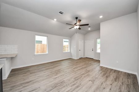 New construction Single-Family house 18728 Loom Dr, Montgomery, TX 77306 plan Bluebonnet - image 19