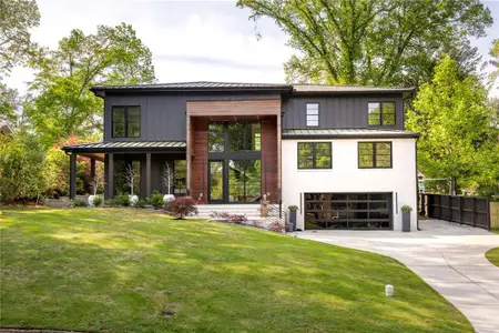 New construction Single-Family house 2469 River Oak Dr, Decatur, GA 30033 null- photo 0