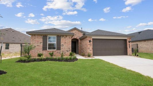 New construction Single-Family house 13 Robin Ct, Angleton, TX 77515 plan Huntsville - image
