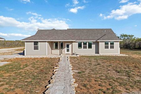 New construction Single-Family house 3137 County Rd 5710, Devine, TX 78016 - image