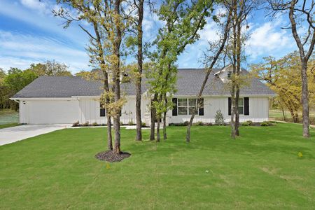 New construction Single-Family house 120 Sedona Creek Ct, Poolville, TX 76487 - image