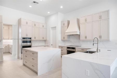 New construction Single-Family house 11900 Sw 14Th Pl, Davie, FL 33325 plan The Laurel Home - image 8