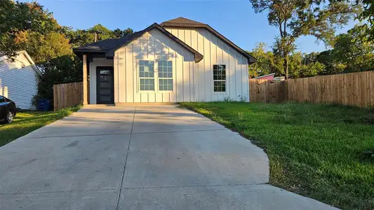 New construction Single-Family house 2510 Camel Ct, Dallas, TX 75241 - image