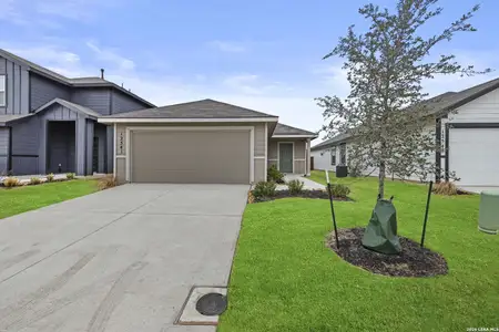New construction Single-Family house 12541 Spoor, Converse, TX 78109 - image