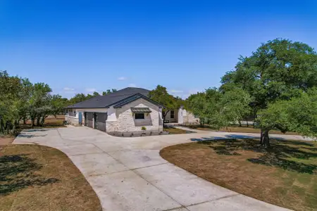 New construction Single-Family house 410 Shady Tree Dr, Georgetown, TX 78633 - image