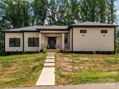 New construction Single-Family house 2004 Plain Field Dr, Bessemer City, NC 28016 - image