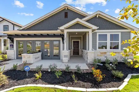 New construction Single-Family house 2401 Hiddenbrooke Trce, Seguin, TX 78155 plan Blanco - 1510 - image