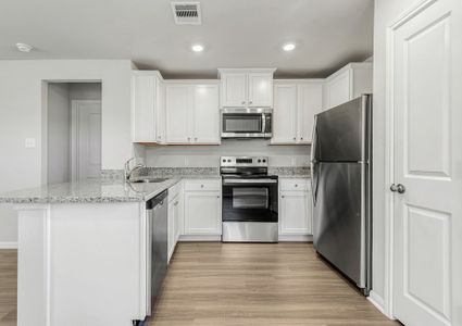 New construction Single-Family house 8003 Alpine Bearberry Dr, Houston, TX 77016 plan Atticus - image 7