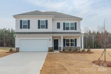 New construction Single-Family house 2326 Palomino Ct, Sherrills Ford, NC 28673 McGinnis - photo 0