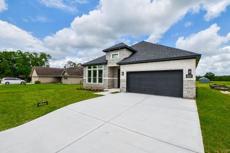 New construction Single-Family house 208 Silverleaf Rd, Sweeny, TX 77480 - image