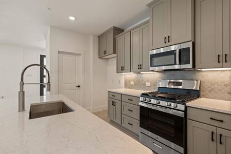 New construction Townhouse house 4513 Lamplights Dr, Prosper, TX 75078 - image 8