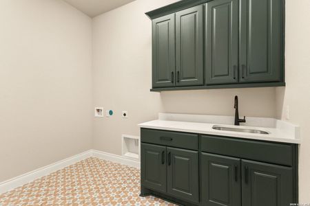 New construction Single-Family house 429 Eider Cv, Spring Branch, TX 78070 - image 19