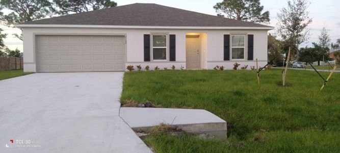 New construction Single-Family house 2102 Se Holland St, Port St. Lucie, FL 34952 null- photo 0