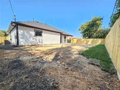 New construction Single-Family house 4319 Trail Lake Dr, Houston, TX 77045 null- photo 23 23