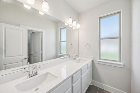 New construction Single-Family house 120 Rancher Trl, Waxahachie, TX 75165 plan Verona - image 15