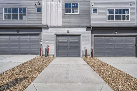 New construction Townhouse house 6870 Merseyside Ln, Castle Pines, CO 80108 Jamestown- photo 26 26