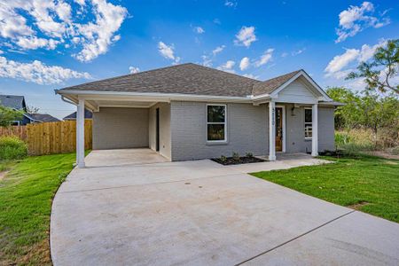 New construction Single-Family house 5110 Uvalde Court, Granbury, TX 76048 - photo 5 5