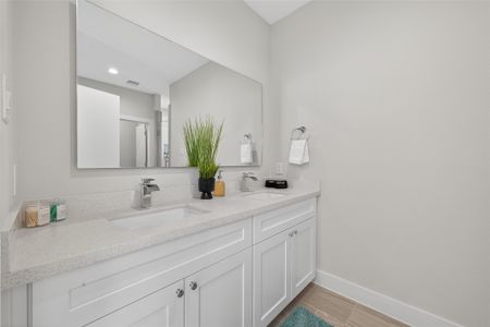 New construction Single-Family house 833 Dorchester St St, Unit E, Houston, TX 77022 - image 16