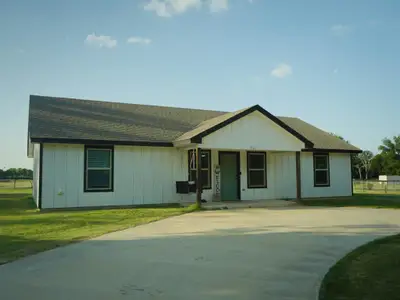 New construction Single-Family house 711 County Rd 701, Cleburne, TX 76031 - image