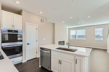 New construction Townhouse house 304 Geneva St, Aurora, CO 80010 null- photo 14 14