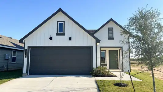 New construction Single-Family house 310 Randall Pl, Rockdale, TX 76567 plan Amber - image