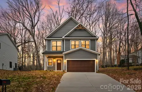 New construction Single-Family house 8823 Dogwood Dr, Charlotte, NC 28215 - image