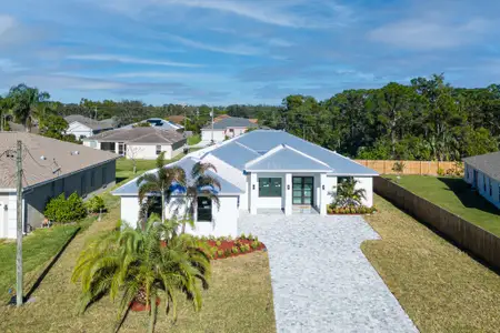 New construction Single-Family house 5945 Nw Foust Cir, Port St. Lucie, FL 34986 - image