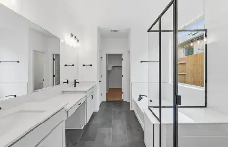 New construction Single-Family house 6917 Cliff Rose Dr, Spicewood, TX 78669 plan Caldwell - image 16