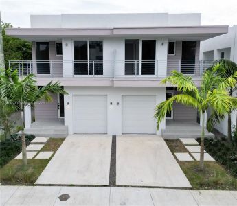 New construction Townhouse house 3374 Day Ave, Miami, FL 33133 - photo 0