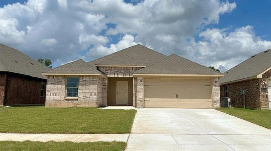 New construction Single-Family house 3300 Charleston Dr, Ennis, TX 75119 plan Denton - image
