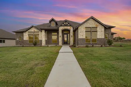 New construction Single-Family house 1908 Comanche Dr, DeSoto, TX 75115 null- photo 0 0