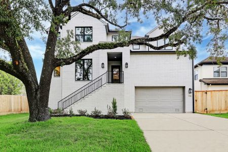 New construction Single-Family house 3216 Aberdeen Way, Houston, TX 77025 The Conroy- photo 0