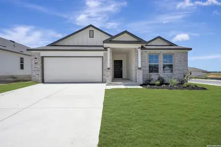 New construction Single-Family house 1009 Eagle Xing, Seguin, TX 78155 plan Esparanza - image