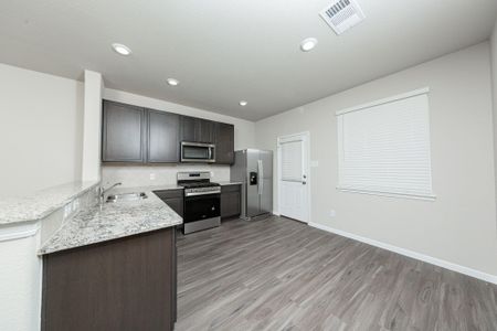 New construction Single-Family house 3038 Nickell Back Dr, Conroe, TX 77301 plan The Woodland - image 5