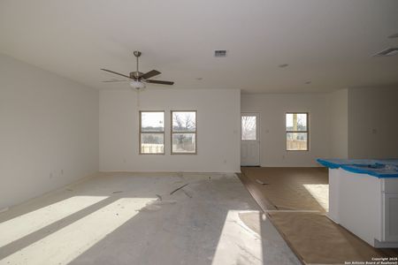 New construction Single-Family house 8810 Campacuas Trl, San Antonio, TX 78252 null- photo 2 2