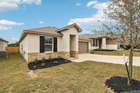 New construction Single-Family house 5707 Sendero Rnch, San Antonio, TX 78253 Hughes (841)- photo 4 4