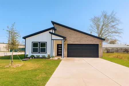 New construction Single-Family house 121 Loon Bay Dr, Gun Barrel City, TX 75156 - image