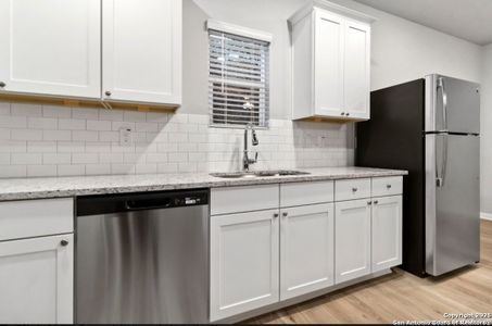 New construction Multi-Family house 8339 Runner, San Antonio, TX 78249 - image 6