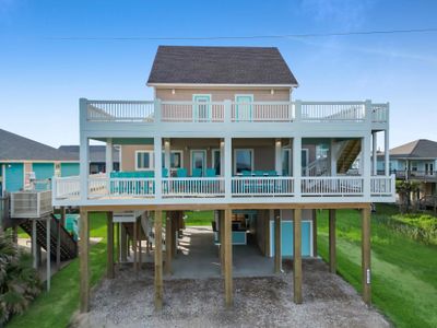 New construction Single-Family house 2627 Holiday Dr, Crystal Beach, TX 77650 - image