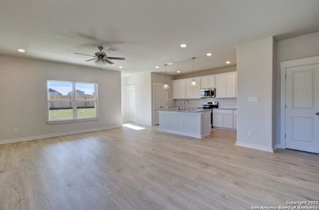 New construction Single-Family house 3664 Meteor Rd, New Braunfels, TX 78130 Landmark Series - Meyerson- photo 27 27